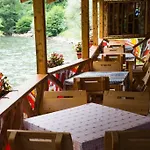 Rafting Kamp Dvije Vrbe 营地